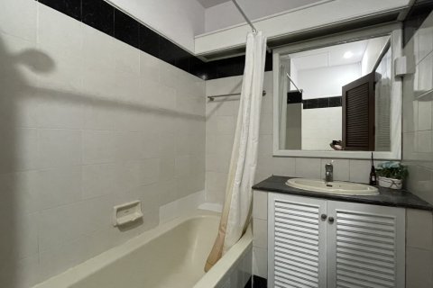 Condo à Watthana, Bangkok, Thaïlande, 2 chambres № 201058 - photo 4