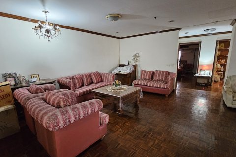 Condo à Watthana, Bangkok, Thaïlande, 3 chambres № 201063 - photo 12