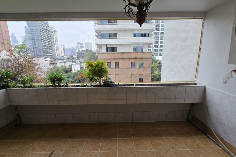 Condo à Watthana, Bangkok, Thaïlande, 3 chambres № 201063 - photo 16