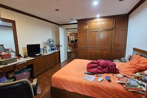 Condo à Watthana, Bangkok, Thaïlande, 3 chambres № 201063 - photo 8