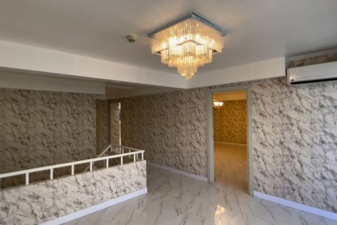 Condo in Watthana, Bangkok, Thailand, 4 bedrooms  № 201060 - photo 16