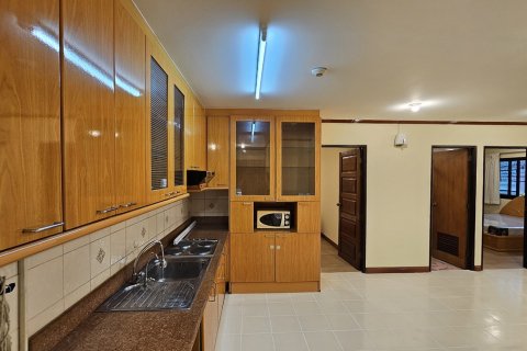 Condo à Khlong Toei, Bangkok, Thaïlande, 2 chambres № 201064 - photo 13
