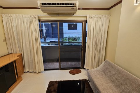 Condo à Khlong Toei, Bangkok, Thaïlande, 2 chambres № 201064 - photo 4