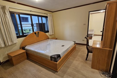 Condo à Khlong Toei, Bangkok, Thaïlande, 2 chambres № 201064 - photo 8
