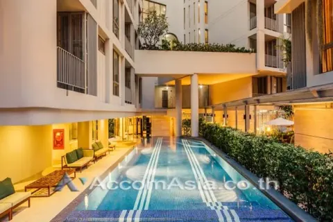 Condo in Watthana, Bangkok, Thailand, 2 bedrooms  № 217840