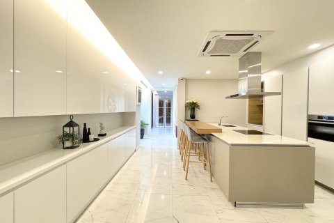 Maison à Watthana, Bangkok, Thaïlande 5 chambres № 156934 - photo 4