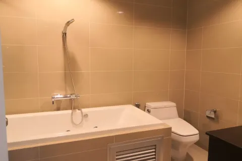 Condo in Huai Khwang, Bangkok, Thailand, 5 bedrooms № 156931 - photo 16