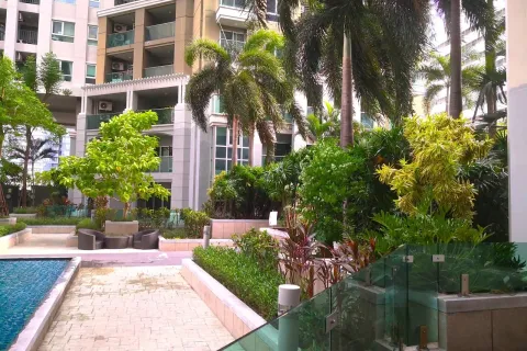 Condo in Huai Khwang, Bangkok, Thailand, 5 bedrooms № 156931 - photo 6