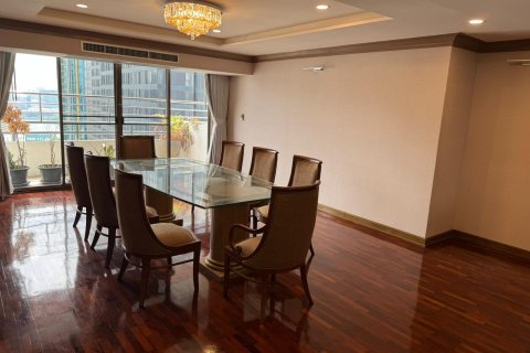Кондоминиум с 3 спальнями в Ваттхане, Бангкок, Таиланд № 151641 - фото 5
