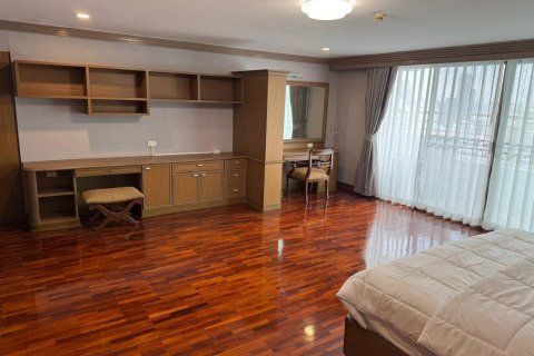 Кондоминиум с 3 спальнями в Ваттхане, Бангкок, Таиланд № 151641 - фото 16