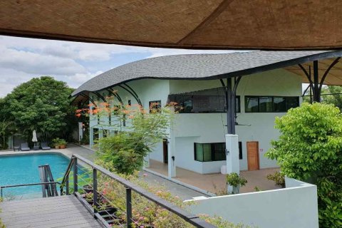 Commercial property in Chiang Mai, Thailand 800 sq.m. № 162829 - photo 11