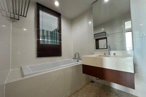 Кондоминиум с 2 спальнями в Ваттхане, Бангкок, Таиланд № 139691 - фото 18
