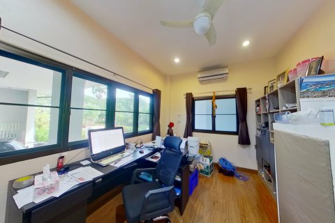 House in San Kamphaeng, Thailand 4 bedrooms № 139690 - photo 24