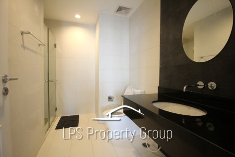 Condo in Hua Hin, Thailand, 2 bedrooms  № 168760 - photo 19