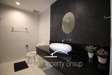 Condo in Hua Hin, Thailand, 2 bedrooms  № 168760 - photo 26