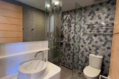 Condo in Phuket, Thailand, 2 bedrooms  № 173596 - photo 8
