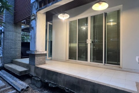 Дом в Правете, Бангкок, Таиланд с 3 спальнями  № 173597 - фото 3