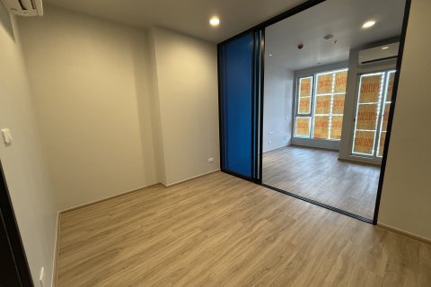 Студия в кондо в Ваттхане, Бангкок, Таиланд № 173598 - фото 10