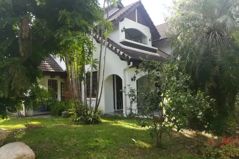 House in San Sai, Thailand 5 bedrooms № 157311 - photo 4
