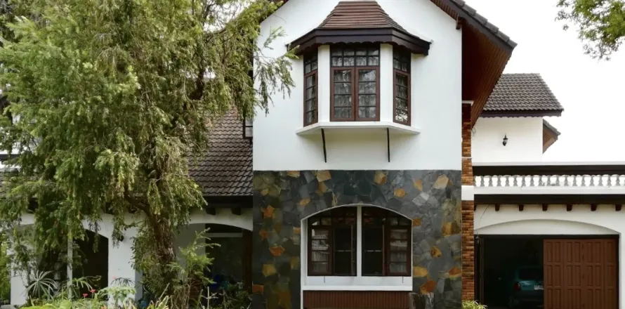 House in San Sai, Thailand 5 bedrooms № 157311