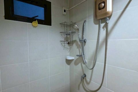 Таунхаус в Самутпракане, Таиланд с 3 спальнями № 140566 - фото 25