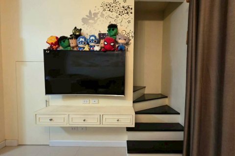 Таунхаус в Самутпракане, Таиланд с 3 спальнями № 140566 - фото 4