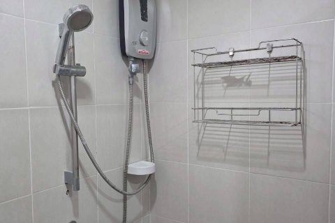 Таунхаус в Самутпракане, Таиланд с 3 спальнями № 140566 - фото 28