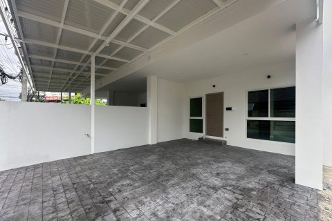 Townhouse in Chiang Mai, Thailand 5 bedrooms № 149838 - photo 6