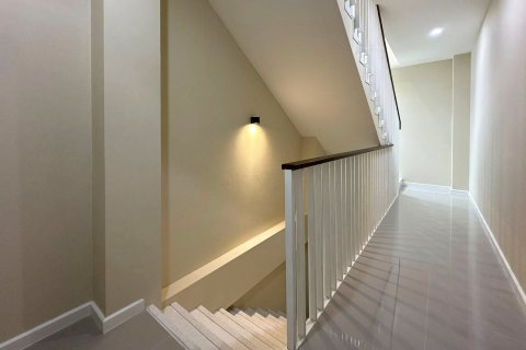 Townhouse in Chiang Mai, Thailand 5 bedrooms № 149838 - photo 10