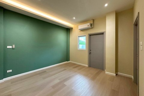 Townhouse in Chiang Mai, Thailand 5 bedrooms № 149838 - photo 12