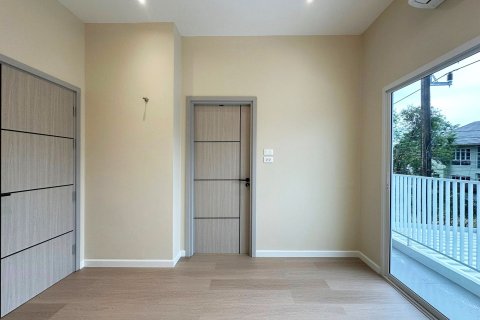 Townhouse in Chiang Mai, Thailand 5 bedrooms № 149838 - photo 27