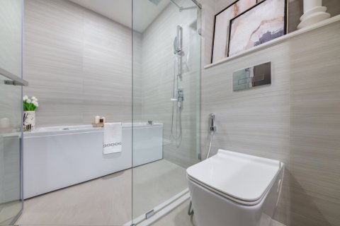 Studio dans le Condo à Watthana, Bangkok, Thaïlande  № 149839 - photo 4