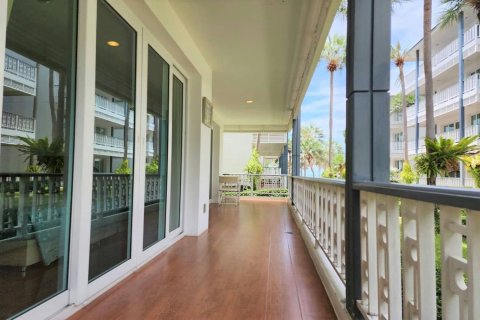 Condo in Hua Hin, Thailand, 2 bedrooms № 141168 - photo 5