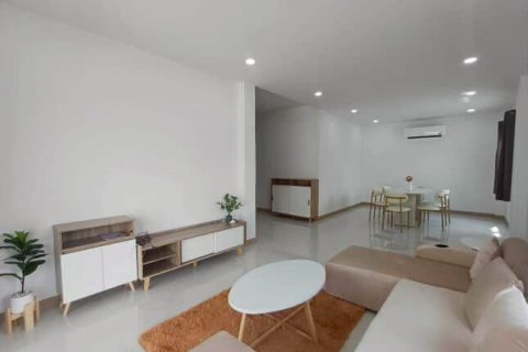 Maison à Hang Dong, Thaïlande 5 chambres № 141171 - photo 10