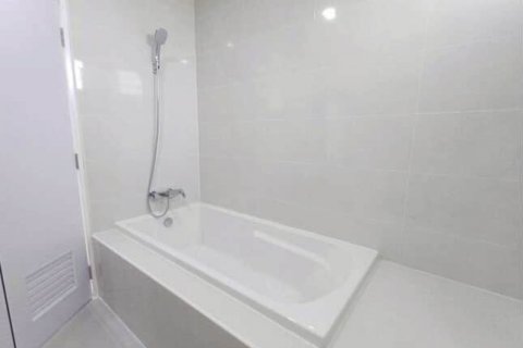 Maison à Hang Dong, Thaïlande 5 chambres № 141171 - photo 8