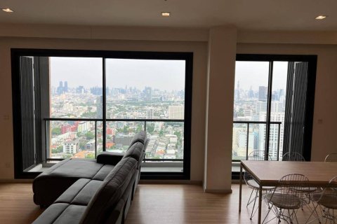 Condo à Chatuchak, Bangkok, Thaïlande, 3 chambres  № 173002 - photo 2