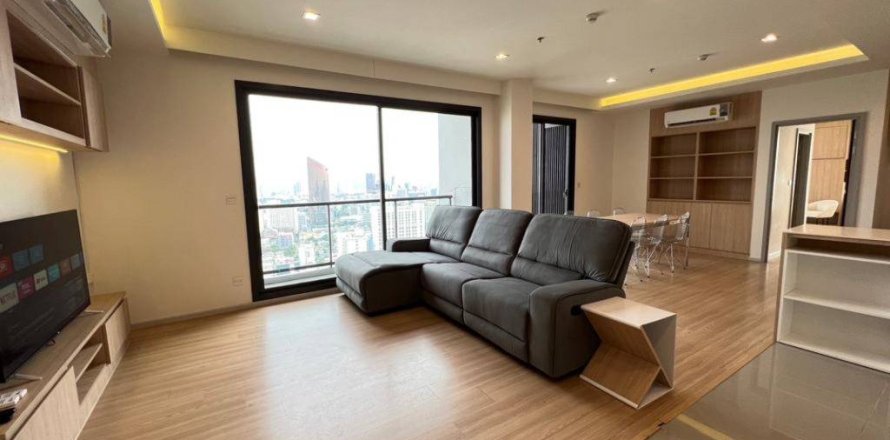 Condo à Chatuchak, Bangkok, Thaïlande, 3 chambres  № 173002