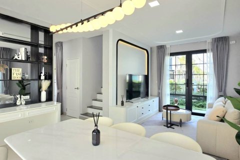 Дом в Самутпракане, Таиланд с 4 спальнями  № 173001 - фото 8