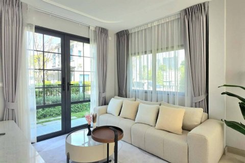 Дом в Самутпракане, Таиланд с 4 спальнями  № 173001 - фото 2