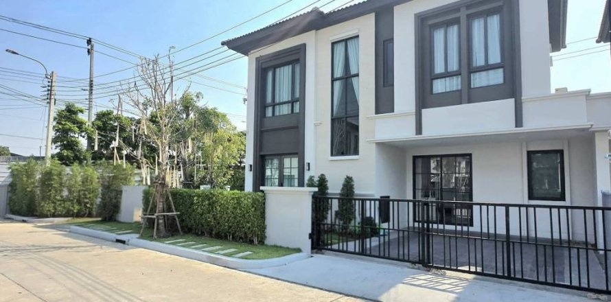 Дом в Самутпракане, Таиланд с 4 спальнями  № 173001