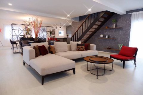 Villa in Pattaya, Thailand 3 bedrooms № 173000 - photo 2