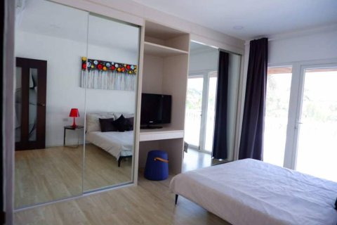 Villa in Pattaya, Thailand 3 bedrooms № 173000 - photo 9