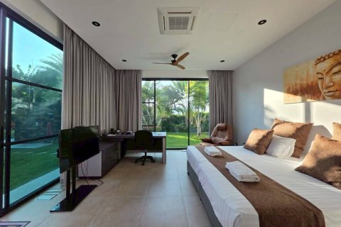 Вилла в Хуа Хине, Таиланд с 4 спальнями  № 158103 - фото 22