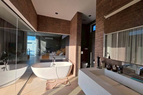 Вилла в Хуа Хине, Таиланд с 4 спальнями  № 158103 - фото 15