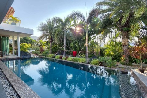 Вилла в Хуа Хине, Таиланд с 4 спальнями  № 158103 - фото 30