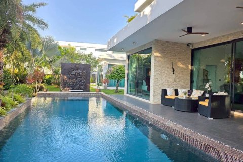 Вилла в Хуа Хине, Таиланд с 4 спальнями  № 158103 - фото 29