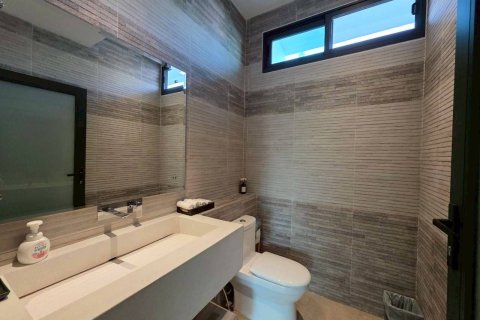 Вилла в Хуа Хине, Таиланд с 4 спальнями  № 158103 - фото 11