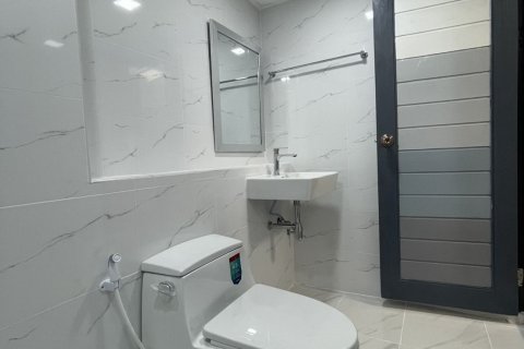 Кондоминиум с 3 спальнями в Ваттхане, Бангкок, Таиланд № 158108 - фото 10