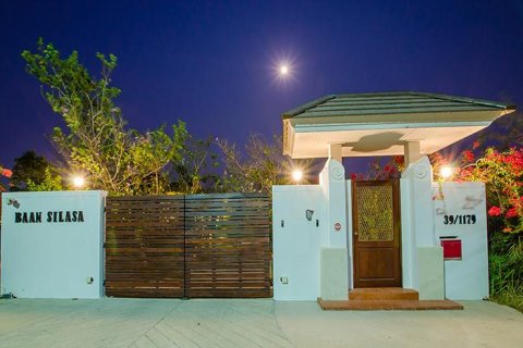 Villa in Hua Hin, Thailand 5 bedrooms № 168536 - photo 21