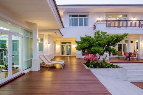 Villa in Hua Hin, Thailand 5 bedrooms № 168536 - photo 4